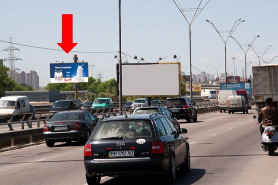 Фото рекламної площини за адресою Промышленная ул., мост Южный , в центр