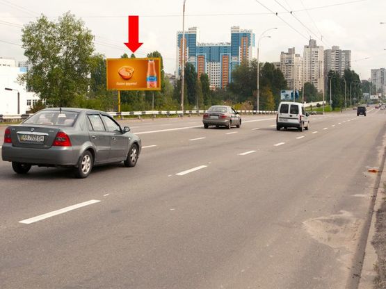 Фото рекламной плоскости по адресу Полярная ул., 20, в сторону Богатырской ул.