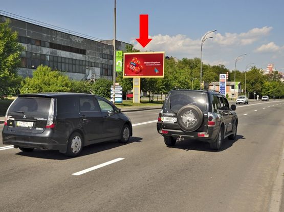 Фото рекламной плоскости по адресу Кировоградская ул., 38, в сторону Гринченка ул.