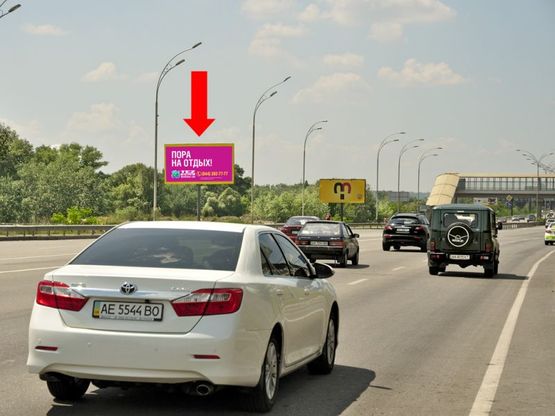 Фото рекламної площини за адресою Дарницкое шоссе / Сортировочная ул., жд станция "Левый берег", в центр