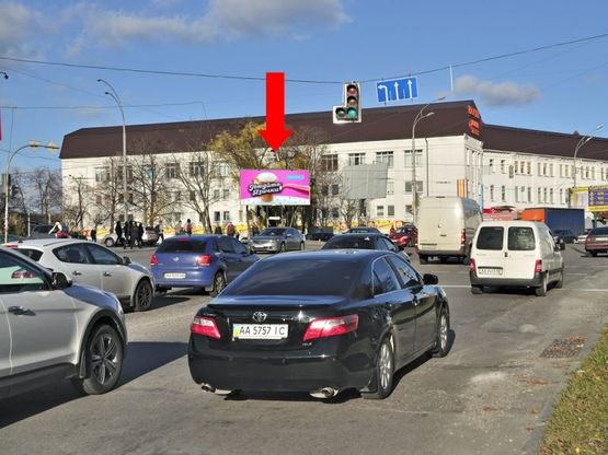 Фото рекламної площини за адресою Васильковская ул. / Амурская пл., ст. м. "Васильковская", на светофоре, в центр