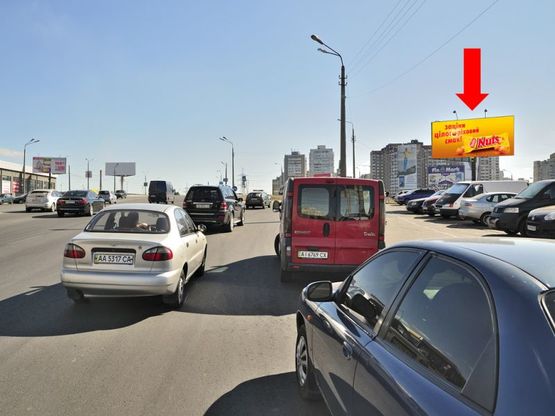 Фото рекламної площини за адресою Ревуцкого ул. / Бажана пр., в сторону мост Южный