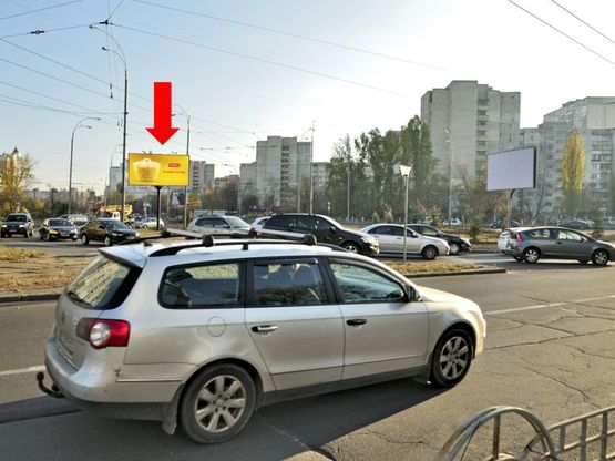 Фото рекламної площини за адресою Героев Днепра ул. / Гайдай ул., на клумбе, в сторону ст. м. "Минская", Богатырская ул., Полярная ул.