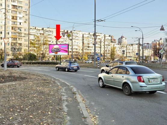 Фото рекламної площини за адресою Героев Днепра ул. / Гайдай ул., разделительная клумба, в сторону ст. м. "Минская", Богатырской ул., Полярной