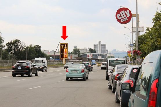 Фото рекламной плоскости по адресу Броварской пр., 400м от моста по Строителей ул., в сторону ст. м. "Левобережная"