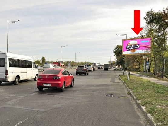 Фото рекламной плоскости по адресу Столичное шоссе, 170м до моста Пешеходного, напротив автосалона "Укравто", "Mercedez", в Конче-Заспы