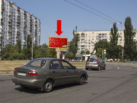 Фото рекламной плоскости по адресу Малиновского ул. / Иорданская ул. (бывш. Гавро ул.), разделитель, в сторону ст. м. "Оболонь" Фото рекламной плоскости по адресу Малиновского ул. / Иорданская ул. (бывш. Гавро ул.), разделитель, в сторону ст. м. "Оболонь"