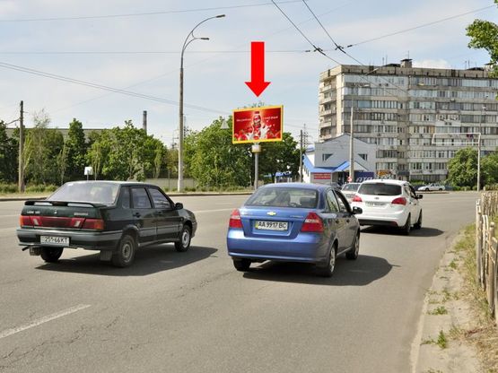 Фото рекламної площини за адресою Малиновского ул., 6, в сторону Тимошенко ул., ТРЦ "Караван"