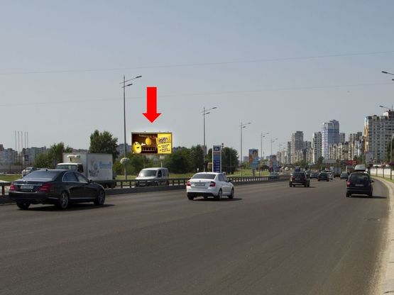 Фото рекламної площини за адресою Бажана пр., выезд с АЗС "Золотой Гепард" в сторону ст. м. "Харьковская"