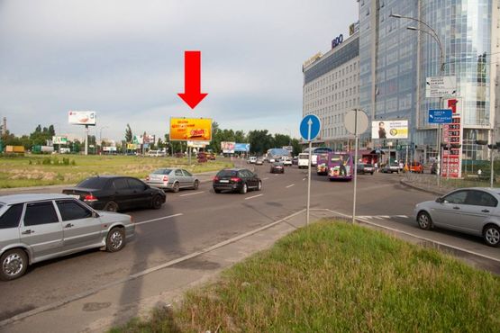 Фото рекламной плоскости по адресу Харьковская пл., 201-203, напротив, разделитель, в сторону Бажана пр. Фото рекламной плоскости по адресу Харьковская пл., 201-203, напротив, разделитель, в сторону Бажана пр.