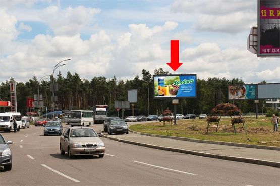 Фото рекламной плоскости по адресу Харьковская пл., 201-203, напротив, разделитель, в сторону Борисполя Фото рекламной плоскости по адресу Харьковская пл., 201-203, напротив, разделитель, в сторону Борисполя