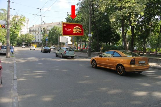 Фото рекламной плоскости по адресу Мельникова ул. / Герцена ул., в сторону ст. м. "Лукьяновская"