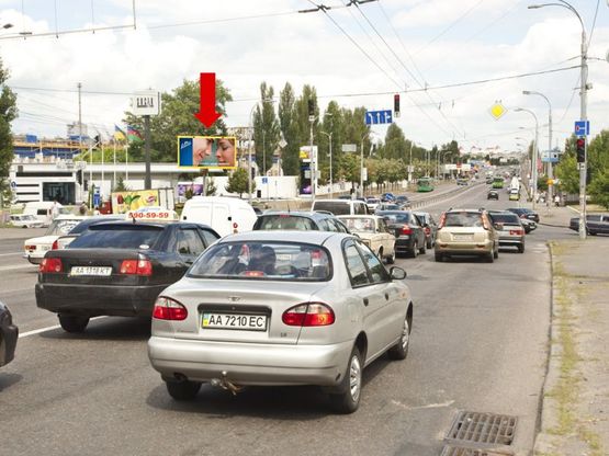 Фото рекламної площини за адресою Луговая ул., 9 / Семьи Кульженков ул. (бывш. Дегтяренка ул.), напротив ТРЦ "Караван", в сторону Богатырской ул.