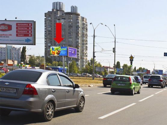 Фото рекламной плоскости по адресу Оболонский пр., ст. м. "Оболонь", разделитель, в сторону ст. м. "Почайна" (бывш. ст. м. "Петровка"), перед светофором Фото рекламной плоскости по адресу Оболонский пр., ст. м. "Оболонь", разделитель, в сторону ст. м. "Почайна" (бывш. ст. м. "Петровка"), перед светофором