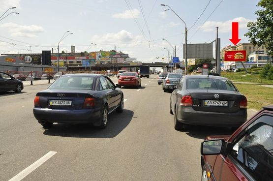 Фото рекламной плоскости по адресу Победы пр., ст. м. "Шулявская", из центра