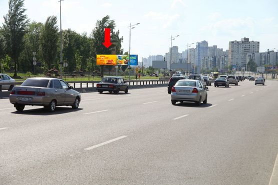 Фото рекламної площини за адресою Бажана пр., выезд с Харьковская пл., в сторону ст. м. "Харьковская", левая