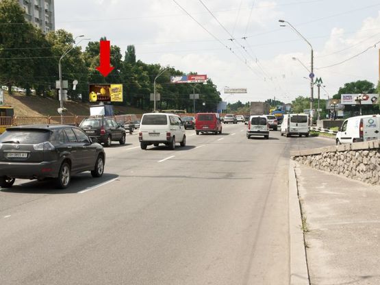 Фото рекламної площини за адресою Победы пр., ст. м. "Берестейская", из центра