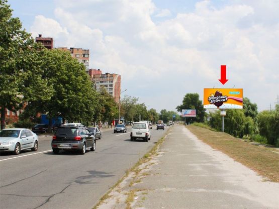 Фото рекламної площини за адресою Закревского ул., 15, в сторону Драйзера ул.