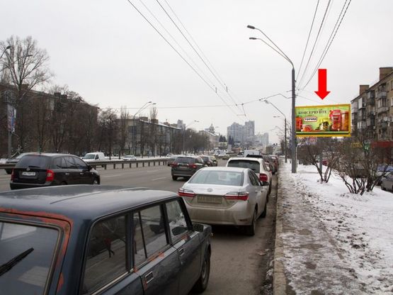 Фото рекламной плоскости по адресу Победы пр., 98/ 2, 100 м от супермаркета "Фуршет", из центра