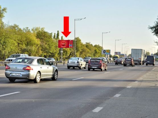 Фото рекламной плоскости по адресу Столичное шоссе, напротив остановки "Цементный завод", разделитель, в сторону Конче-Заспы