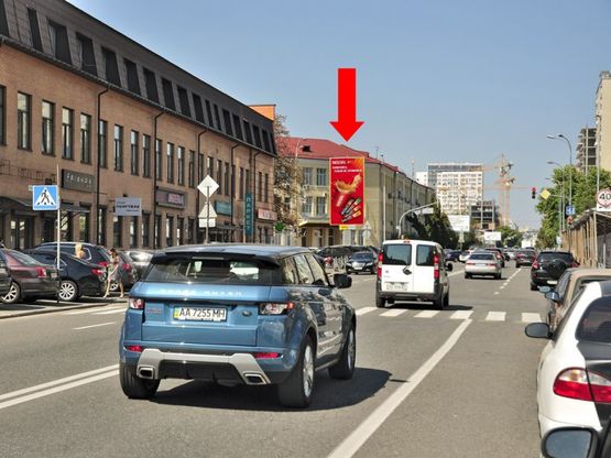 Фото рекламной плоскости по адресу Малевича ул. (бывш. Боженка ул.), 86, на светофоре перед поворотом на Гринченка ул., в центр