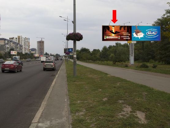 Фото рекламной плоскости по адресу Бажана пр., 5Е, напротив, левый, в сторону Харьковская пл.