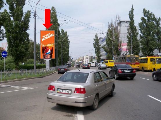 Фото рекламної площини за адресою Б. Васильковская ул. (бывш. Красноармейская ул.), 145, ст. м. "Лыбедская", в сторону центра