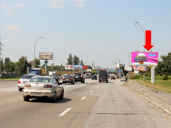 Фото рекламної площини за адресою Броварской пр., 850м от ст. м. "Лесная", в сторону ст. м. "Черниговская"