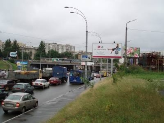 Фото рекламної площини за адресою Вадима Гетьмана (Индустриальная) ул. (напротив дома 32, перед путепроводом с ул. Борщаговская) Фото рекламної площини за адресою Вадима Гетьмана (Индустриальная) ул. (напротив дома 32, перед путепроводом с ул. Борщаговская)