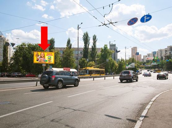 Фото рекламной плоскости по адресу Липковского ул. (бывш. Урицкого ул.), 1, супермаркет "Велика Кишеня", в сторону Соломенская пл.