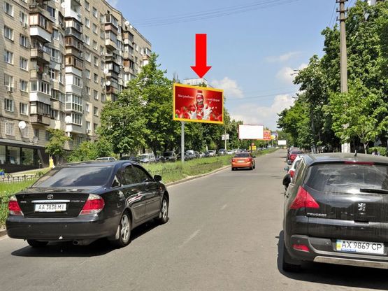 Фото рекламної площини за адресою Василевской ул., 6-10, напротив, разделитель, в сторону Довнар-Запольского ул.