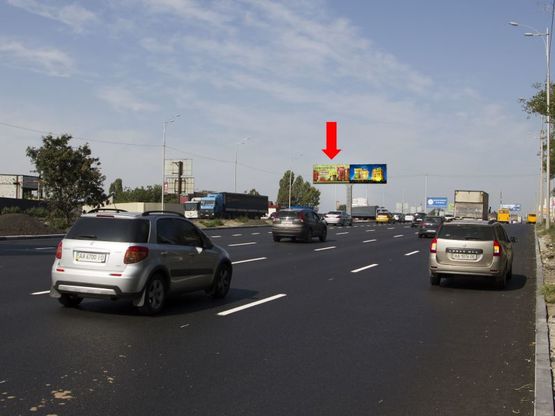 Фото рекламної площини за адресою Кольцевая дорога / Зодчих ул., 30, разделитель, в сторону Победы пр., левая