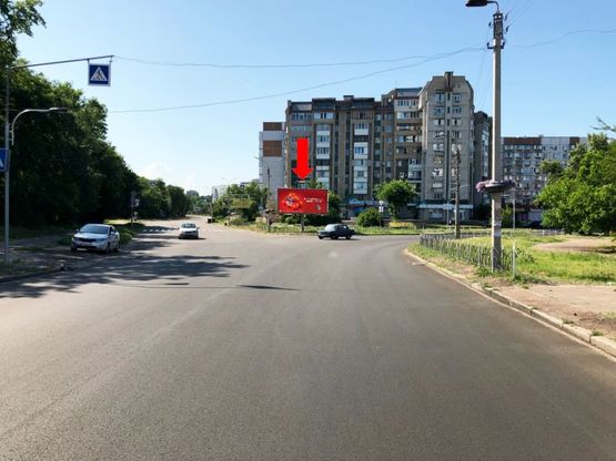 Фото рекламной плоскости по адресу Гагарина ул. / Смирнова ул., возле Ощадбанка Фото рекламной плоскости по адресу Гагарина ул. / Смирнова ул., возле Ощадбанка