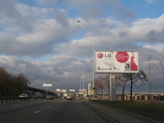 Фото рекламної площини за адресою Набережное шоссе(500м от Наводницк. парка)