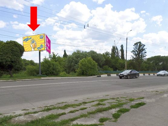 Фото рекламной плоскости по адресу Свободы ул., возле моста Фото рекламной плоскости по адресу Свободы ул., возле моста