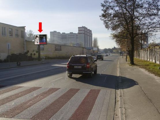 Фото рекламной плоскости по адресу Брожко ул. (бывш. Кировоградская ул.), 100м. от ул. Изюмская, в сторону пр. Лобановского (бывш. Краснозвездный пр.)