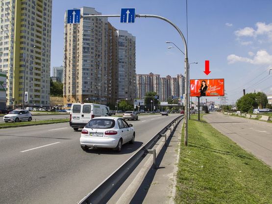 Фото рекламної площини за адресою Саперно-Слободская ул., 26, напротив супермаркета "Leroy Merlin", на светофоре, в сторону пл. Демеевской