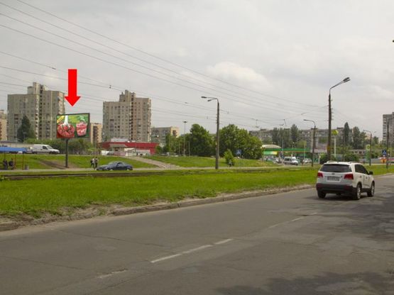 Фото рекламної площини за адресою Симиренко ул., 17 - ул.Семьи Сосниных, возле супермаркета "Ашан", сторону супермаркета "Сильпо"