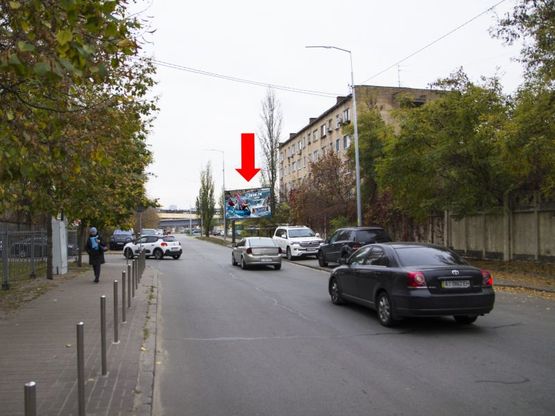 Фото рекламной плоскости по адресу Электриков ул., 28В, возле спортклуба "5й элемент", 5 канала