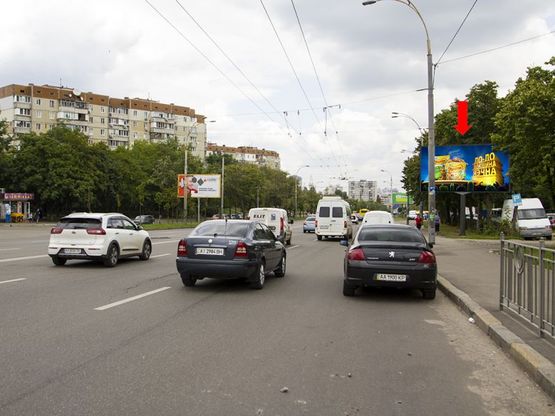 Фото рекламной плоскости по адресу Правды пр., 19а, в сторону ресторана McDonald's, ул. Вышгородской