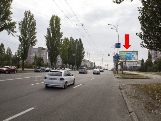 Фото рекламной плоскости по адресу Драйзера ул. - Маяковского пр., кинотеатр "Флоренция", в сторону Маяковского пр.