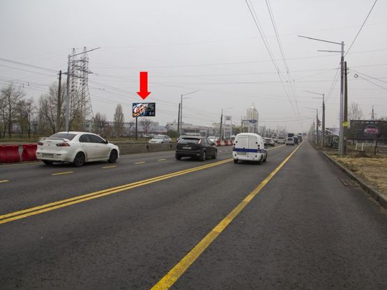 Фото рекламной плоскости по адресу Бандеры пр. (бывш. Московский пр.) 28, возле супермаркета "Метро", в сторону ст.м. "Почайна"