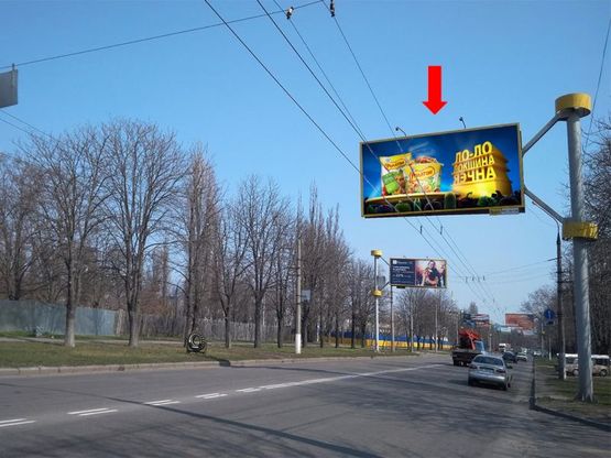 Фото рекламної площини за адресою Московская ул. / ул. Киевская, возле АЗС