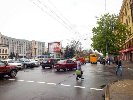 Фото рекламной плоскости по адресу пр-т. Д. Яворницького - вул. Воскресенська, роллер 4х3 Фото рекламной плоскости по адресу пр-т. Д. Яворницького - вул. Воскресенська, роллер 4х3
