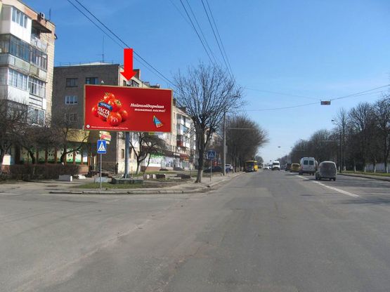 Фото рекламной плоскости по адресу Ровенская ул. / Казакова ул., из центра