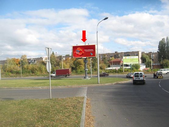 Фото рекламной плоскости по адресу Киверцовская ул., кольцо, съезд с моста