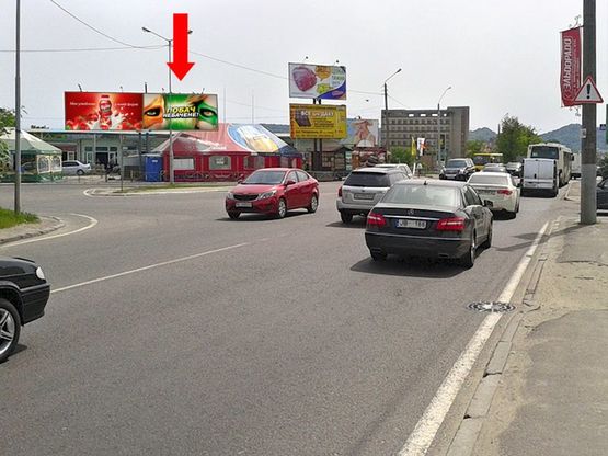 Фото рекламної площини за адресою Хмельницкого ул., возле рынка "Галицкий перекресток", в центр, правый Фото рекламної площини за адресою Хмельницкого ул., возле рынка "Галицкий перекресток", в центр, правый