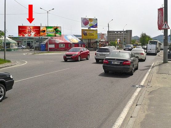 Фото рекламной плоскости по адресу Хмельницкого ул., возле рынка "Галицкий перекресток", в центр, левый Фото рекламной плоскости по адресу Хмельницкого ул., возле рынка "Галицкий перекресток", в центр, левый