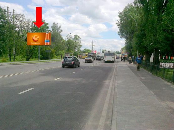 Фото рекламной плоскости по адресу Липинского ул., 60, напротив отеля "Волтер", в сторону Хмельницкого пр.