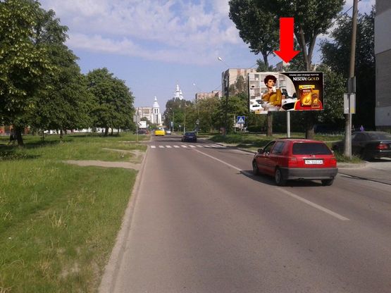 Фото рекламной плоскости по адресу Широкая ул., 85, возле ТЦ "ВАМ", супермаркета "Сильпо", "Watsons" Фото рекламной плоскости по адресу Широкая ул., 85, возле ТЦ "ВАМ", супермаркета "Сильпо", "Watsons"